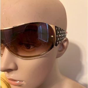 Fashion sunglasses with crystals